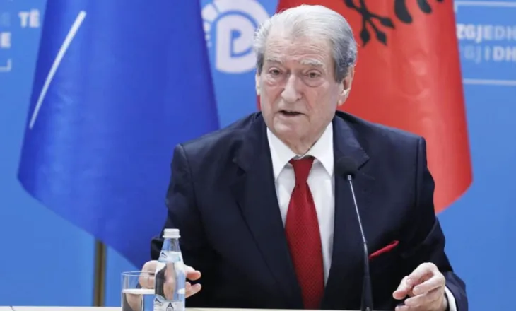 “Të flirtosh me partinë e krimit është krim ndaj opozitës”/ Berisha thumbon anëtarët e PD?