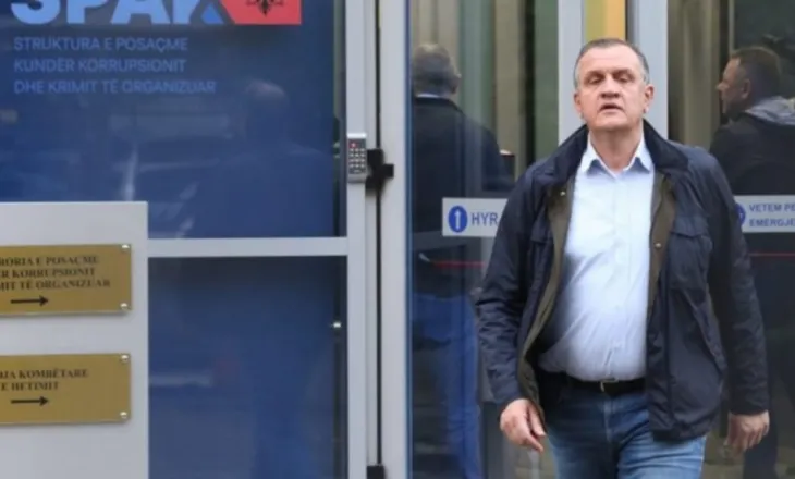 “Të heshtësh do të thotë ta pranosh standardin e cenuar si normalitet”/ Ish-ministri Beqaj: T’i japim fund proceseve që gjykojnë dikë pa e lejuar të lexojë dosjen e vet