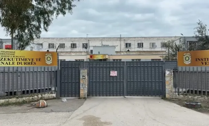Të paraburgosurit në IEVP e Durrësit po zhvendosen drejt Fierit