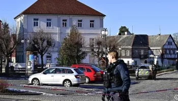 Të shtëna me armë në bashki, 1 viktimë dhe 6 të plagosur në Çeki, policia vret autorin