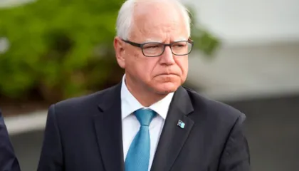 Të shtënat e ICE me një viktimë në Minesota, reagon guvernatori: Është shumë e vështirë që…