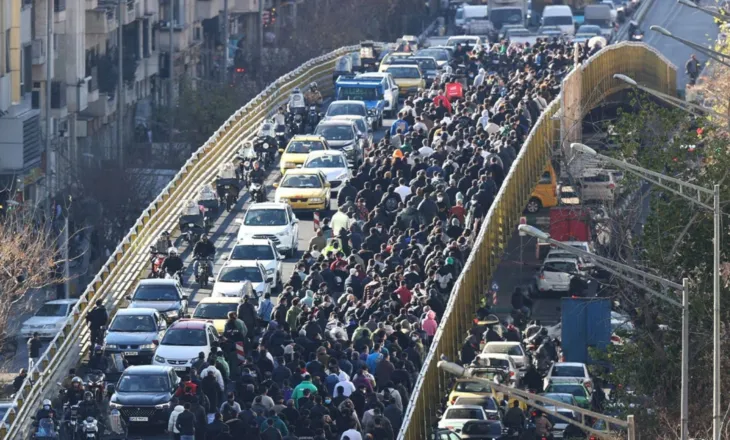 Teherani i akuzoi si nxitës të protestave, reagon SHBA: Përpjekje për të hequr vëmendjen nga problemet që ka regjimi iranian