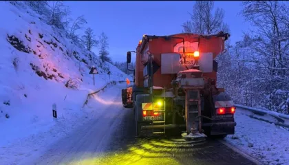 Temperaturat e ulëta, ARRSH thirrje shoferëve: Pajisuni me goma dimërore dhe zinxhirë, qarkullimi vijon normalisht