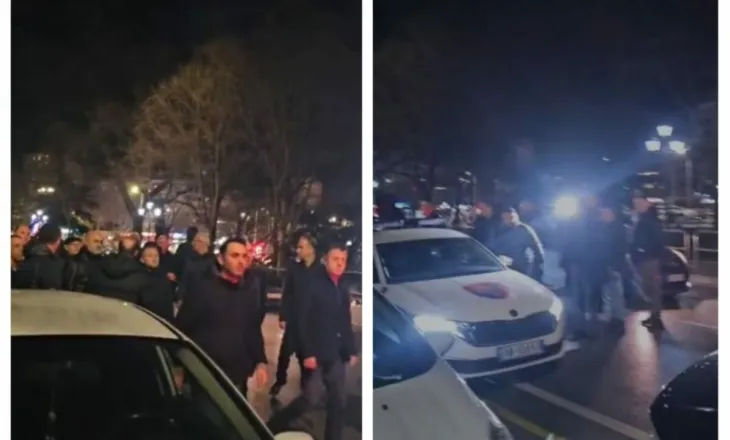 Tensione pas protestës së opozitës, policia pranë selisë së PD-së, deputetët i dalin përpara