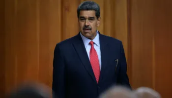 Tensionet rriten: Venezuela ndalon disa shtetas amerikanë