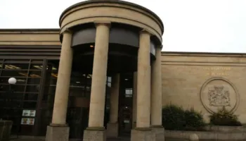 Tentoi të vriste policin, dënohet me 10 vjet burg shqiptari në Skoci