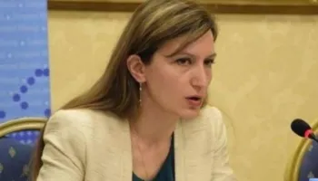 Tentoi t’i djegë automjetin ish-bashkëjetuesit dhe theu masën e sigurisë/ Arrestohet Alma Bime, drejtoreshë e Emigracionit në MPB