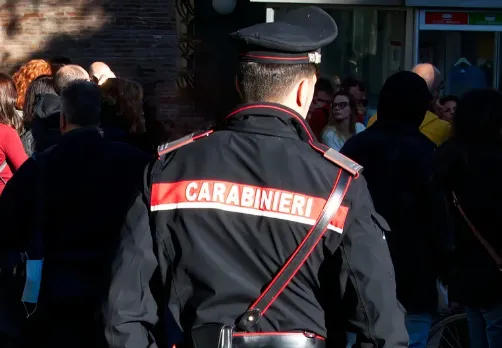 Tentoi t’i vinte flakën bashkëshortes, gjykata italiane lë në burg 43-vjeçarin shqiptar