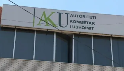 Tërhiqet nga tregu qumështi për foshnja “Aptamil”/ AKU thirrje konsumatorëve: Kthejeni në pikat e shitjes