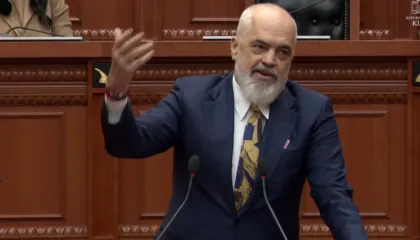 “Thatë se SHBA do më arrestojë pas Maduros”, Rama-opozitës në Kuvend: Do ulem si anëtar i Bordit të Paqes në Shtëpinë e Bardhë