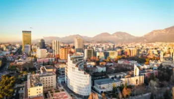 The Standard: Shqipëria, destinacioni kryesor evropian për 2026-n