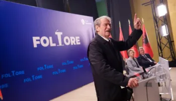 “Thirrje për revoltë kundër narko-regjimit”/ ‘Foltorja’ e radhës, Berisha bën fton pjesëmarrje