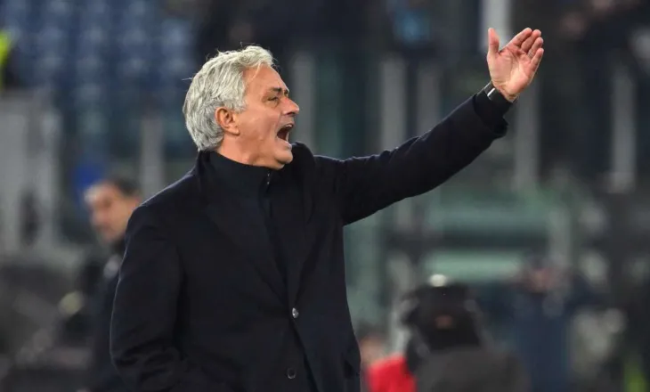 Thumbi i radhës i Jose Mourinho: Njerëz që nuk kanë bërë asgjë po stërvisin klubet më të mëdha…