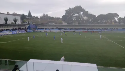 Tirana i falet Mysloviç, Vora tenton të braktisë ndeshjen