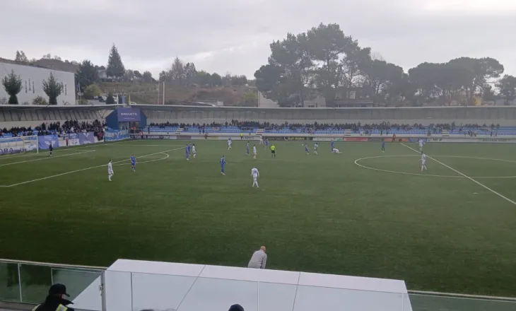 Tirana i falet Mysloviç, Vora tenton të braktisë ndeshjen