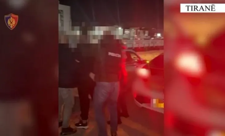 Tiranë/ Transportonte emigrantë drejt vendeve të BE-së, pranga 38-vjeçarit dhe shokut të tij