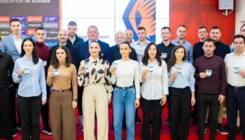 Tjetër arritje. 21 arbitra & asistentë me stemë FIFA. Duka flet me superlativa