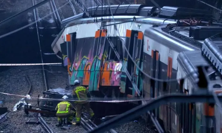 Tjetër tragjedi hekurudhore në Spanjë, treni del nga shinat, humb jetën shoferi, dhjetëra të plagosur