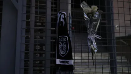 Tjetër tragjedi në ‘familjen’ e PAOK, 55-vjeçari ndërron jetë pasi mësoi për vdekjen tragjike të 7 tifozëve, një prej tyre mik i tij