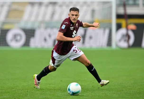 Torino “largon” Asllanin, nuk e grumbullon në ndeshjen e Kupës