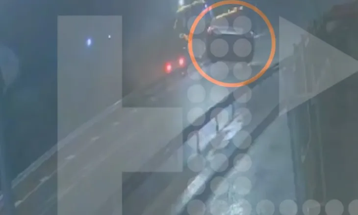 Tornado godet qytetin grek, përmbys makinat në rrugë