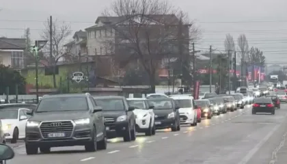 Trafik i rënduar nga Librazhdi në Elbasan