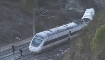 Tragjedia hekurudhore në Spanjë, rëndohet bilanci i viktimave, 39 persona kanë humbur jetën