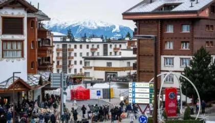 Tragjedia në Crans-Montana, rajonet zvicerane ndalojnë mjetet piroteknike në ambientet e mbyllura