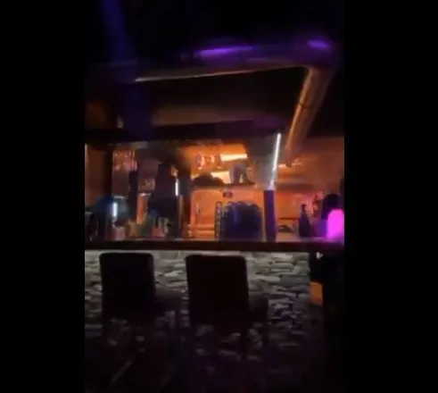 Tragjedia në resortin e skive/VIDEO – Shfaqet momenti i shpërthimit të zjarrit në lokal