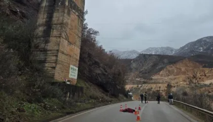 Tragjike/ I moshuari bie nga ura e Bushtricës dhe humb jetën