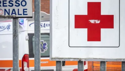 Tragjike në Itali/ U përplas nga një tren teksa po kalonte mbi shina, ndërron jetë 22-vjeçarja