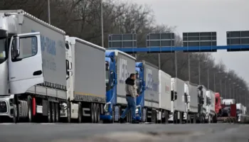 Transportuesit nga Serbia dhe Bosnja vazhdojnë bllokadat në pikat kufitare