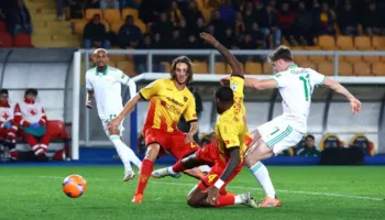 Tre fitore të skuadrave udhëtuese, Serie A ngjishet në krye