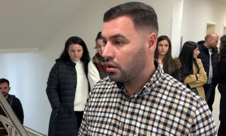 ‘Tre orë udhëtim çdo ditë, rroga nuk mjafton’/ Punonjësit e Hipotekës Vlorë kundër vendimit të transferimit në Tiranë