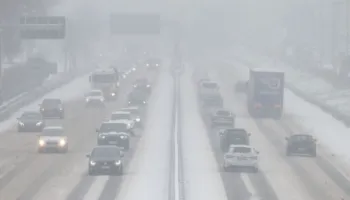 Tre viktima dhe qindra aksidente nga kushtet e rënda atmosferike