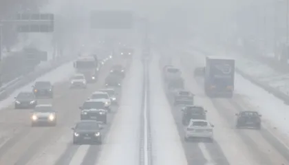 Tre viktima dhe qindra aksidente nga kushtet e rënda atmosferike