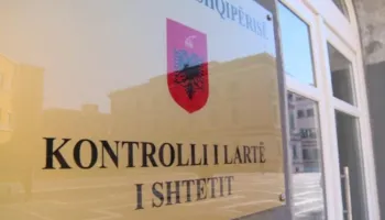 Tregtia online rritet, institucionet ngecin/ KLSH: Mungesa e strategjisë nga meki, tatimet dhe AKEP po sjellë miliona lekë humbje