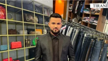 Tregtonte mallra kontrabandë: Çanta, syze e ora me logon e gjigandëve botëror, arrestohet ish-konkurreti i “Për’puthen”