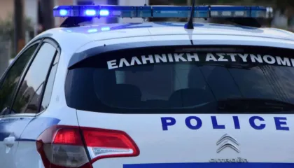 Tronditëse/ Kishte vrarë nënën më 2014-ën, djali i merr jetën edhe babait të moshuar, policia gjeti trupin të futur…