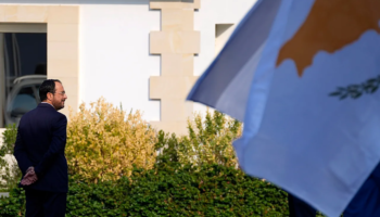 Tronditet presidenca qipriote e BE-së/ Akuza ndaj kreut të shtetit se ka marrë ryshfete nga…