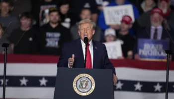 Trump: Armata amerikane po lëviz drejt Iranit, koha po mbaron! Teherani: Do të kundërpërgjigjemi nëse provokohemi