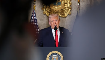 Trump ashpërson qëndrimin për Groenlandën para Davosit: Nuk ka më kthim mbrapa