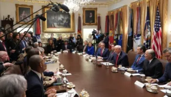 Trump mbledh kabinetin pas debateve mes demokratëve dhe republikanëve: Po punojmë të mos kemi mbyllje të dytë të qeverisë