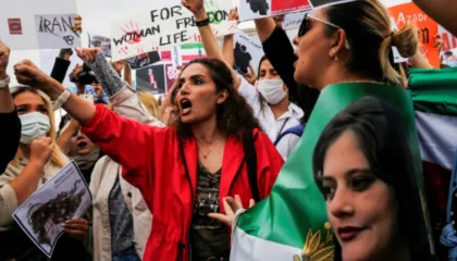 Trump paralajmëron se SHBA do të ndërhyjë nëse Irani vret protestuesit