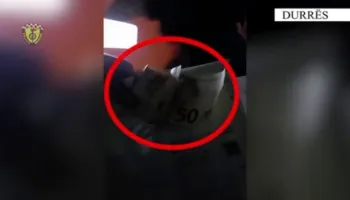 U kap duke drejtuar automjetin i dehur dhe tentoi të korruptonte punonjësit e policisë, procedohet penalisht 35-vjeçari në Durrës