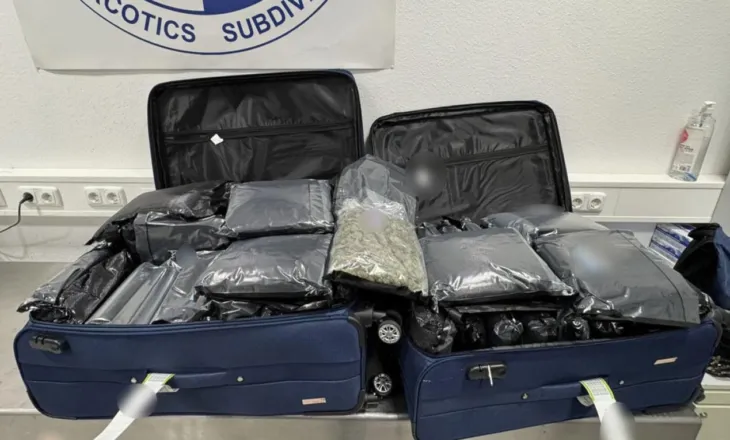 U kapën me 72 kilogramë kanabis në valixhet e tyre/ Arrestohen 3 gra amerikane në Greqi, ja destinacioni i drogës