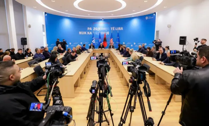 “U përmbyt morali i kalbur i kësaj qeverie”/ Berisha, deklaratë për mediat: Satelitët e Peleshit mbushën xhepat e Ramës