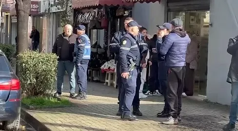 U plagos pasi ndërhyri në sherrin mes babait dhe vajzës, i riu përfundon në reanimacion