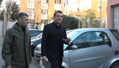 U shkarkua me urdhër të Anuela Ristanit, gjykata rikthen në detyrë të besuarin e Erion Veliajt