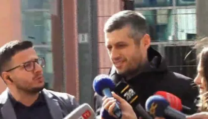 U shkarkua nga Ristani, “Administrativja” kthen në detyrë Sekretarin e Përgjithshëm të Bashkisë Tiranë